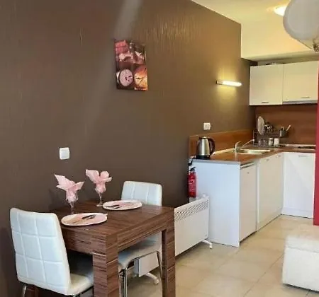 Crystal Apartment *