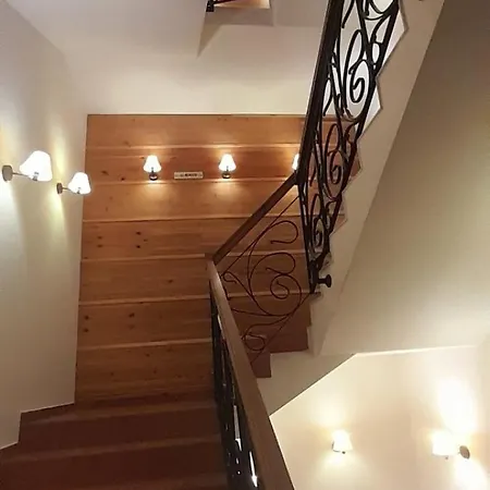 アパート Crystal *